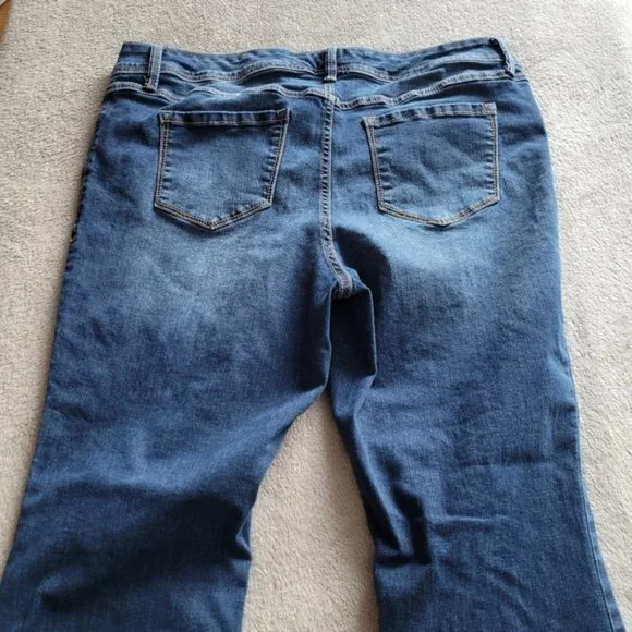 Torrid Luxe Slim Boot jeans size 18S - Picture 6 of 14